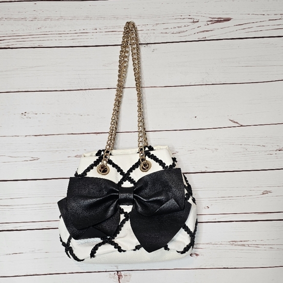 Betsey Johnson Handbags - Betsey Johnson Black and White Bow Bag with Makeup Pouch